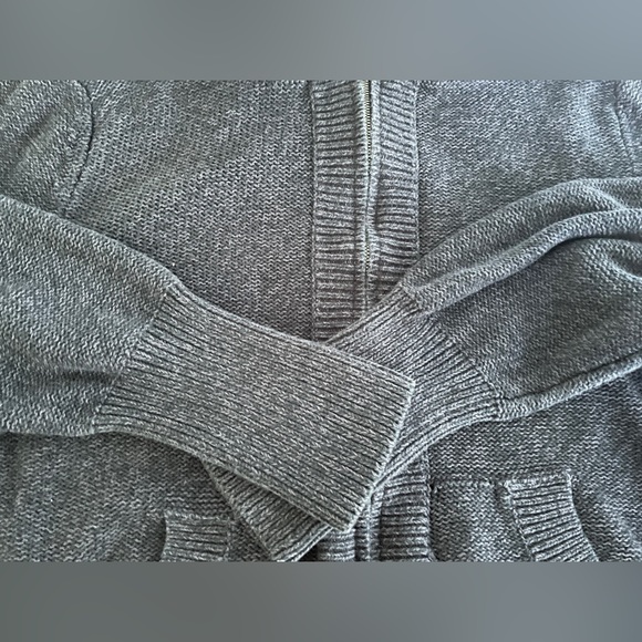 Navy Blue Cabella’s Knit Sweater with Hood - Picture 4 of 9